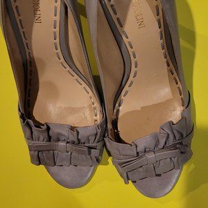 Enzo Angiolini peep toe heels w/pleated strap, 8.5